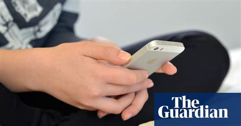 Parents urged to talk to children as young as nine about online .